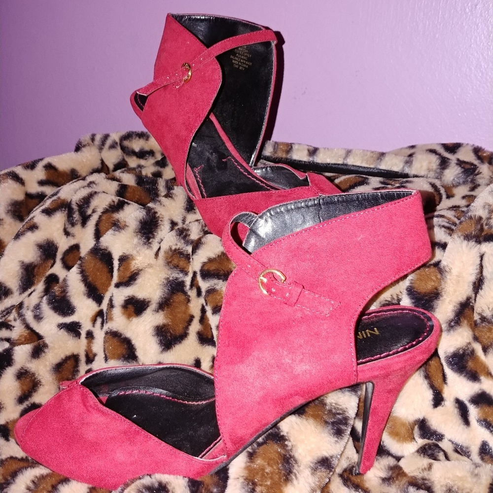 Nine West 4" red suede heels